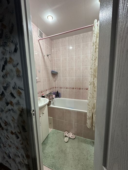 Продається 2 кімнатна квартира.