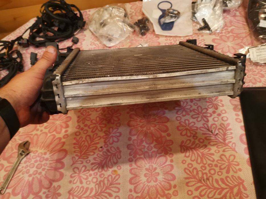 Cayenne, Touareg, Q7 радиатор интеркулера L+R