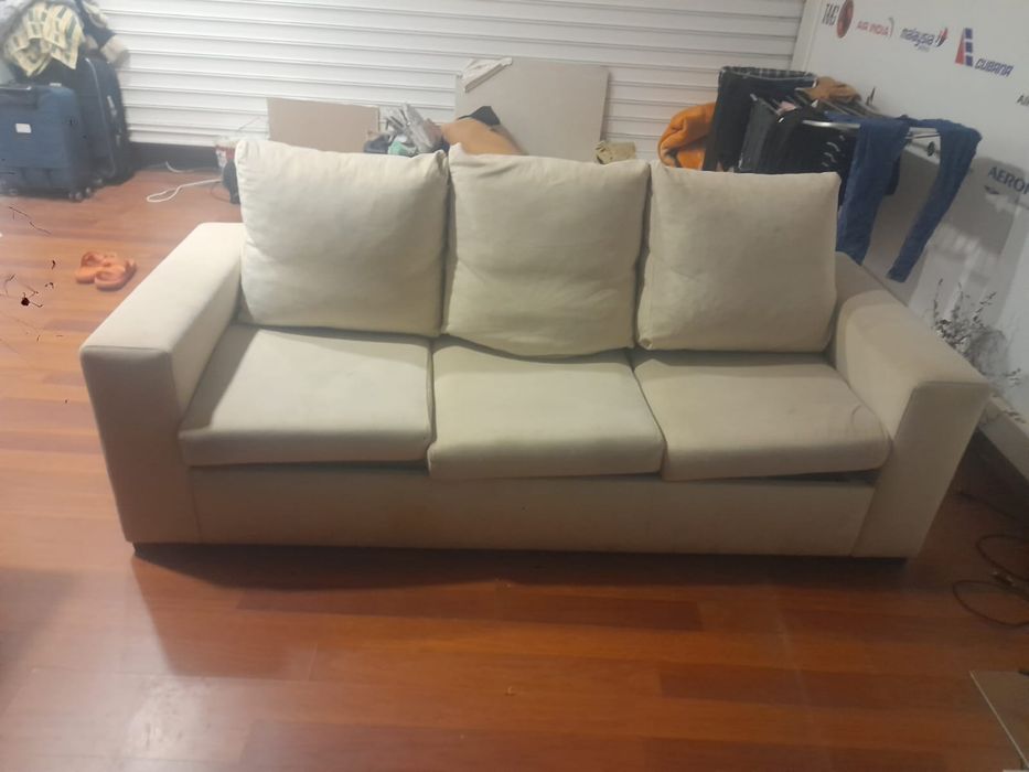 Sofa cama de cor creme