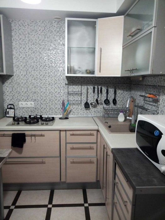Продам двухкомнатную квартиру в центре с ремонтом
