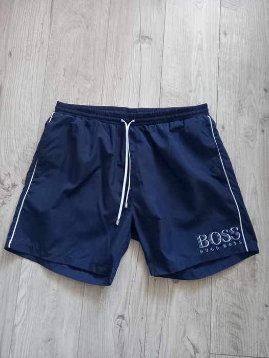 Продам шорты Huqo Boss