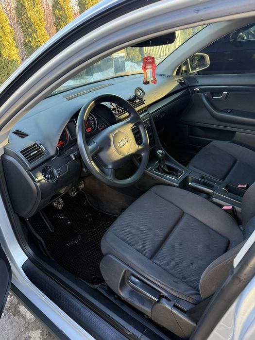 Ауді а4б6 Audi 1.6 бензин газ.