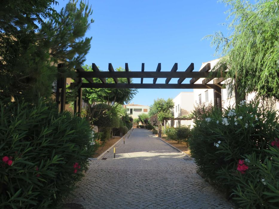 Apartamento T1+ (2 ad+2 crianças) PROMO: JUNHO 560EUR Vale de Parra cond. priv.
