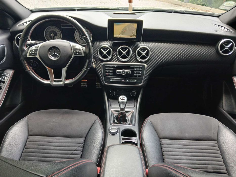 Mercedes-Benz 200 — fotografia 5