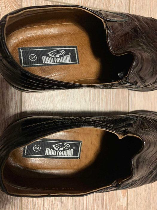 Buty eleganckie, kolor bordowo - brązowy, r. 44.  Skóra naturalna.