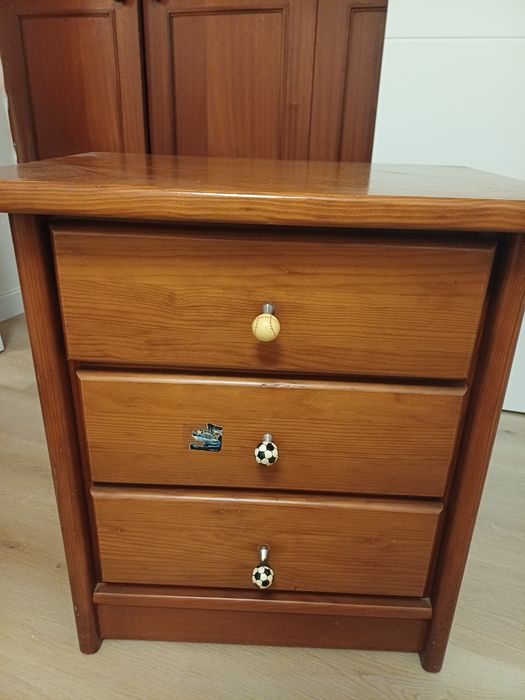 Mesa cabeceira pinho mel