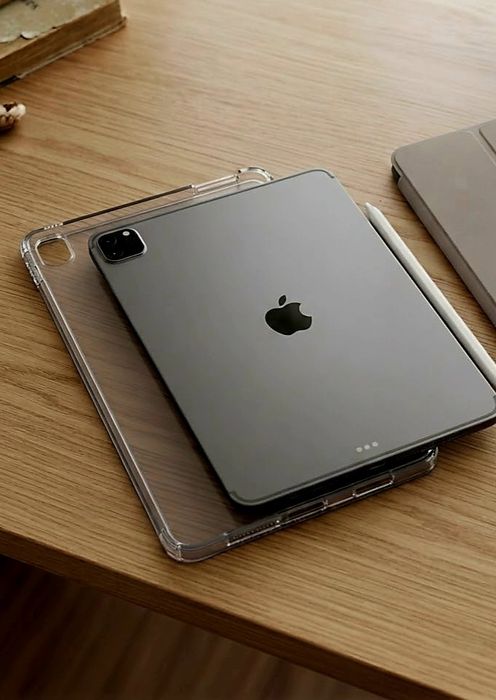 iPad Pro 12.9" (3.ª Geração) 64GB Wi-Fi + Apple Pencil + Capa