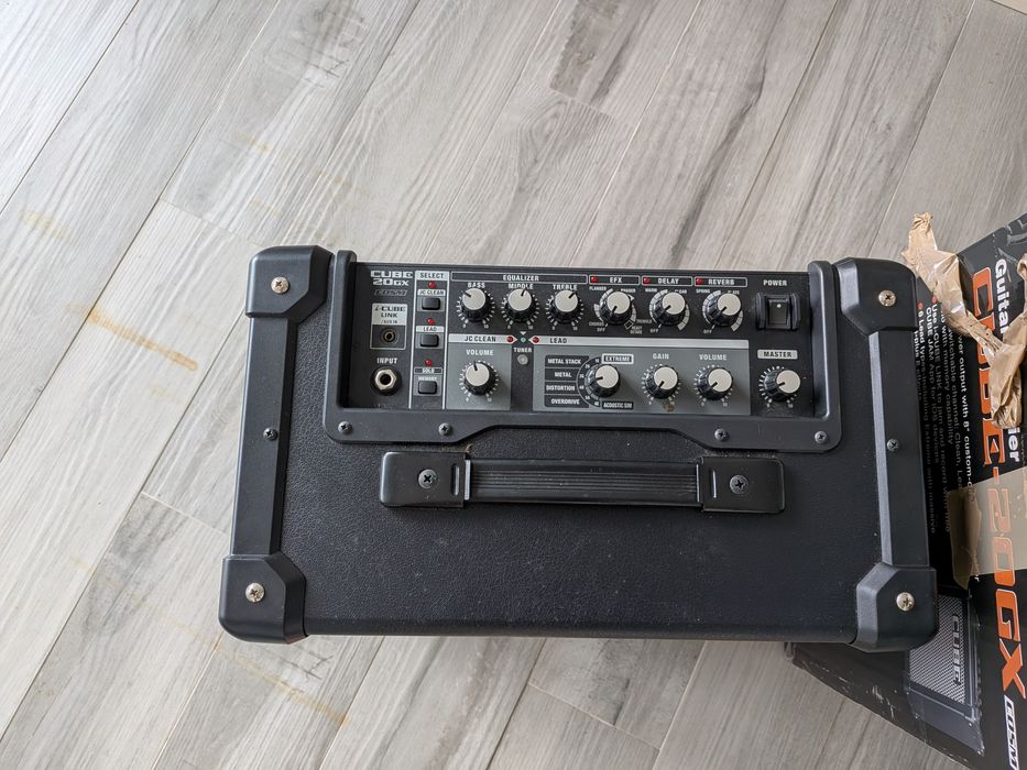 Fender Stratocaster Classic '50s (México) + Roland Cube-20GX + Hardcase