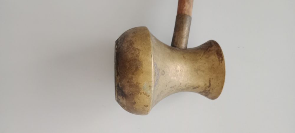 Stary tygielek z mosiądzu