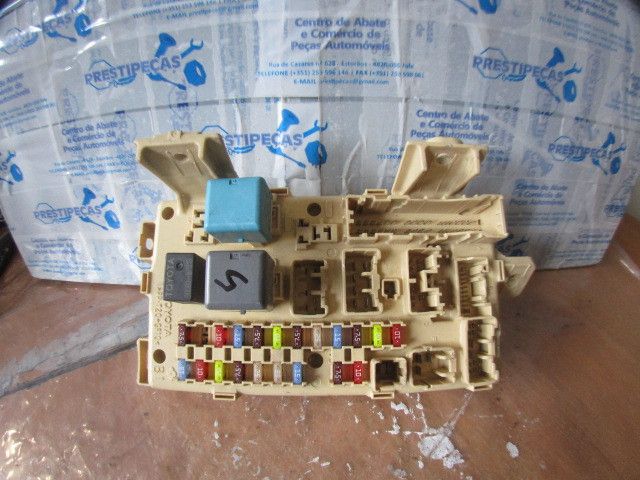 Caixa fusíveis / SAM / BSI TOYOTA Avensis Liftback (_T25_)