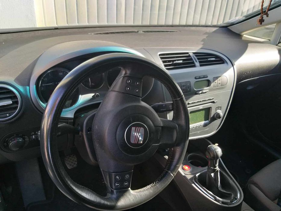 SEAT Leon  1.6 gasolina com  kit gpl