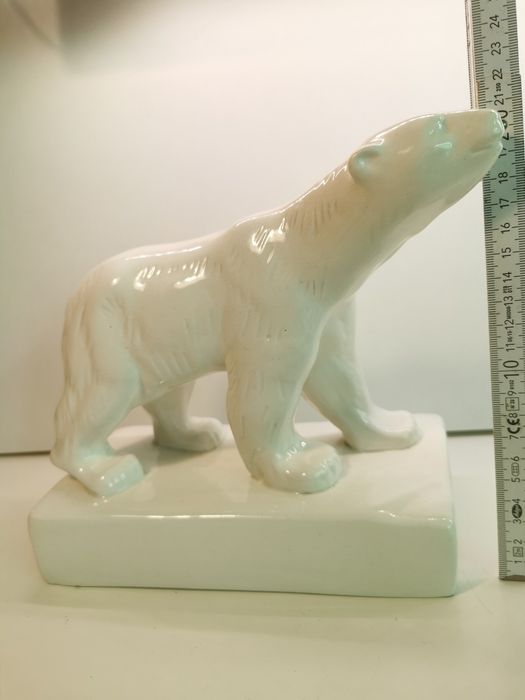 Niedźwiedź polarny. Porcealana
