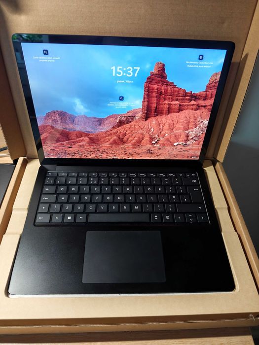 Laptop Microsoft Surface Laptop 5 i7 1265u, Intel IrisXE, 16GB, 256GB