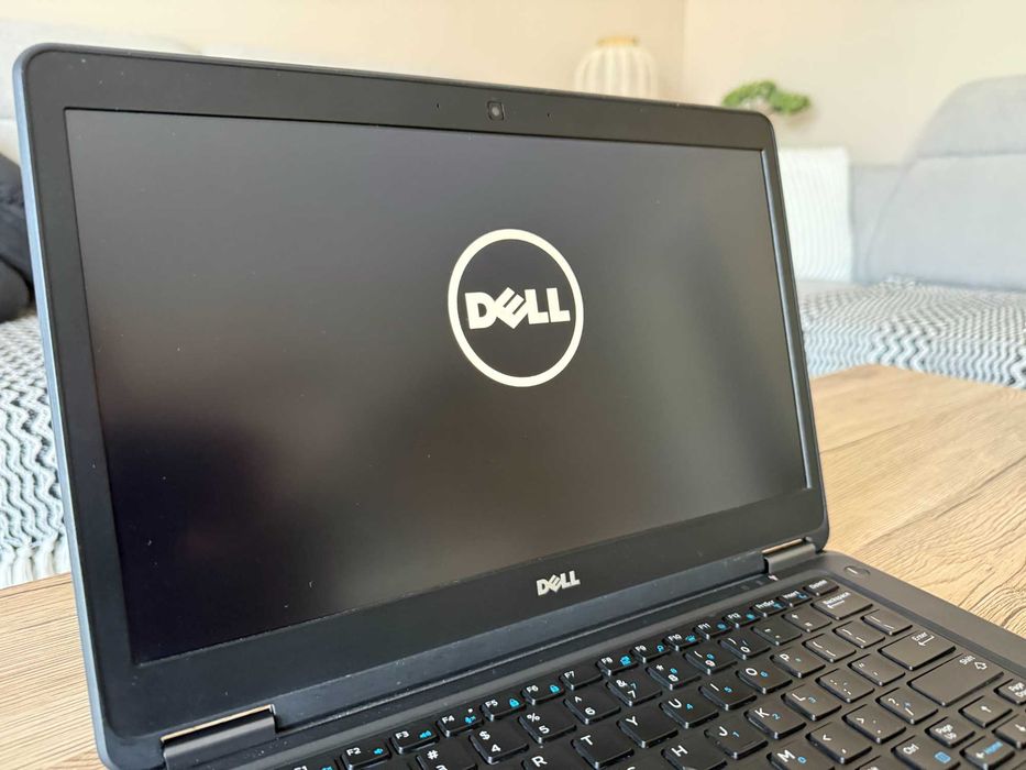 Dell Latitude E7450 – i5-5300U / 16 GB RAM / SSD 256 GB / Windows 10 Enterprise LTSC