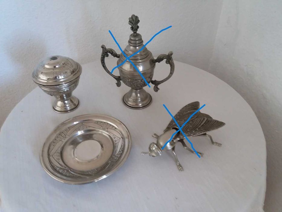 Várias Peças Decorativas em Liga de Estanho e Casquinha - Impecáveis