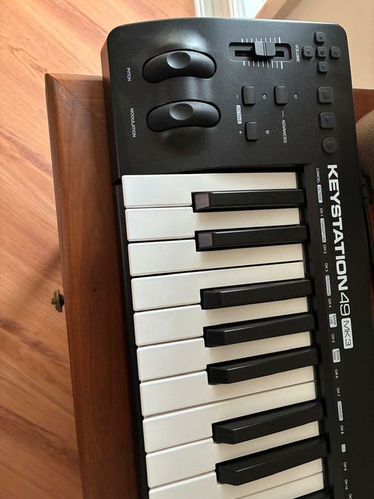 Teclado musical midi