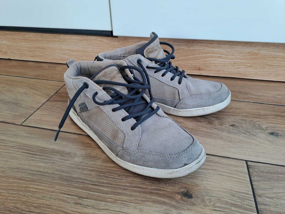Buty zamszowe przejściowe okazja