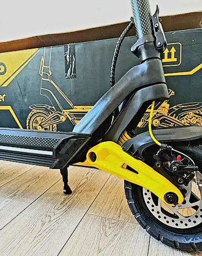 Trotinete Elétrica OOTD S10 (1400W) – Como Nova (Apenas 20km) 70km autonomia/ 55kmh