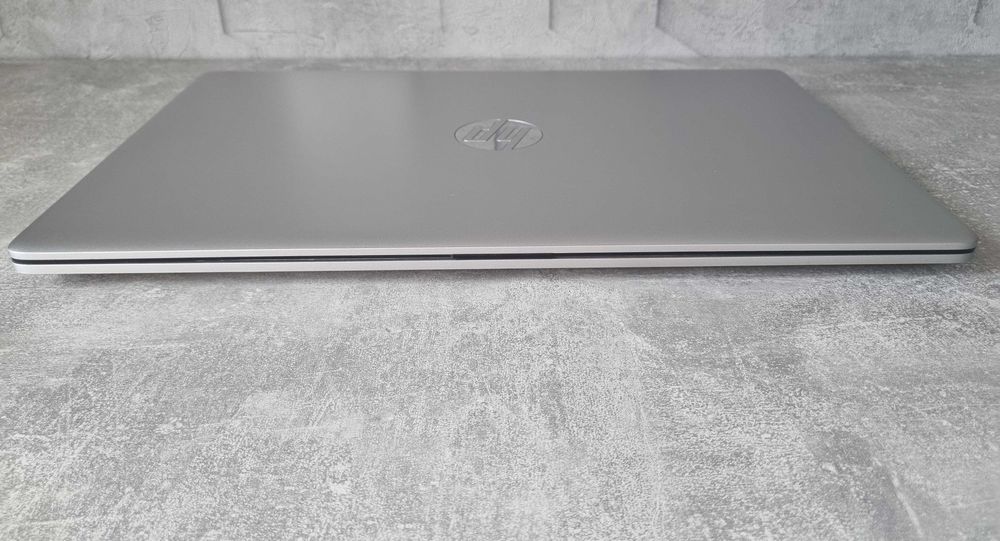 ТОП ЦІНА HP 17.3 CNXXXX I5 - 1235U DDR4 - 16 SSD M2 NVMe 512GB IRIS XE