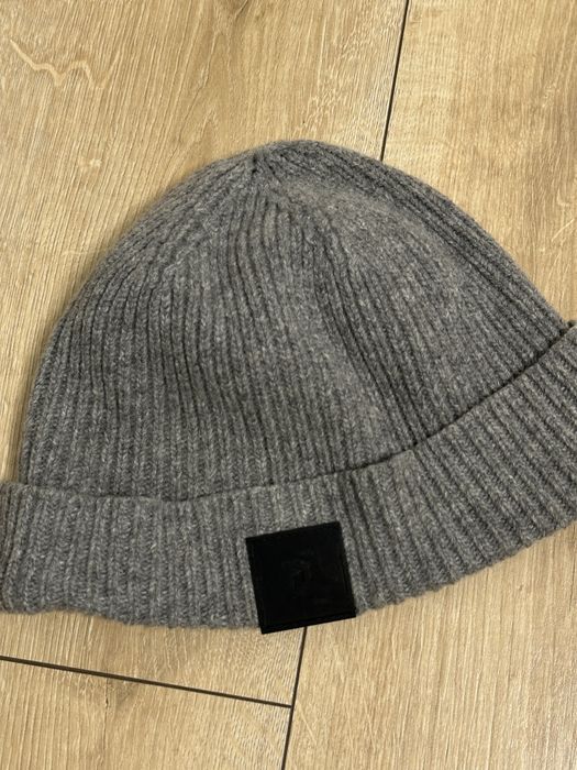 Wełniana czapka męska peak performance