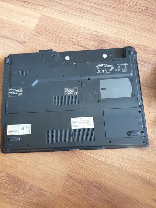 Laptop Asus F7S używany