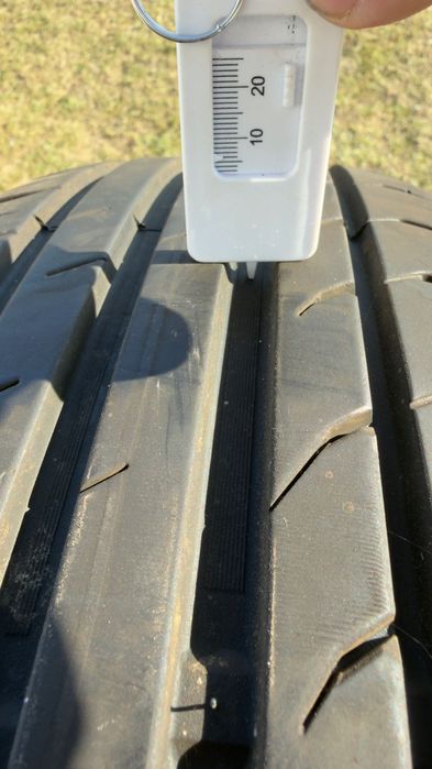 Komplet opon 215/65R16