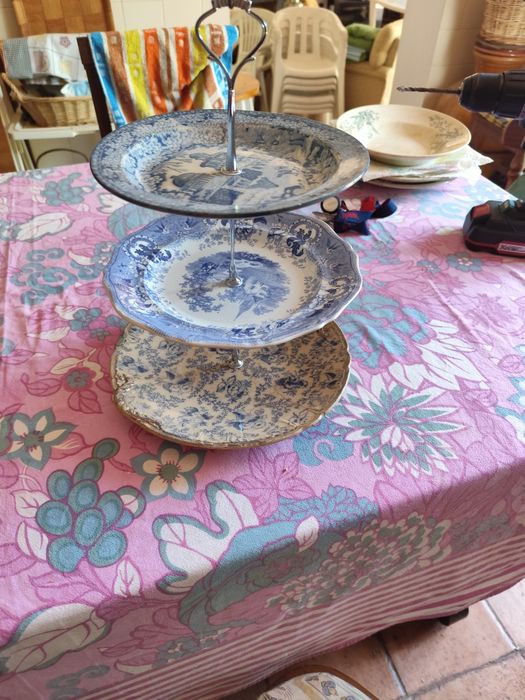Blue and White Antique Porcelain Fruit Bowl / Cake Plate for Sale449690877790136322