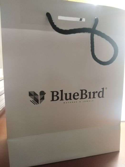 Colar novo Bluebird