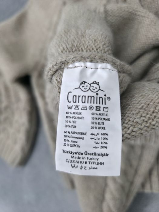 Дитячий в'язаний костюм з шапочкою