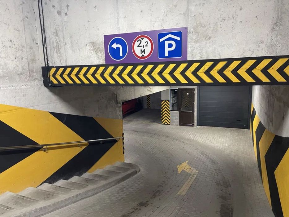 Підземний паркінг площею 16 м², ЖК Петрівські Липки.