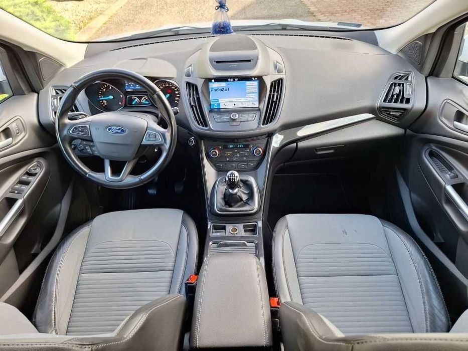 Samochod ford kuga
