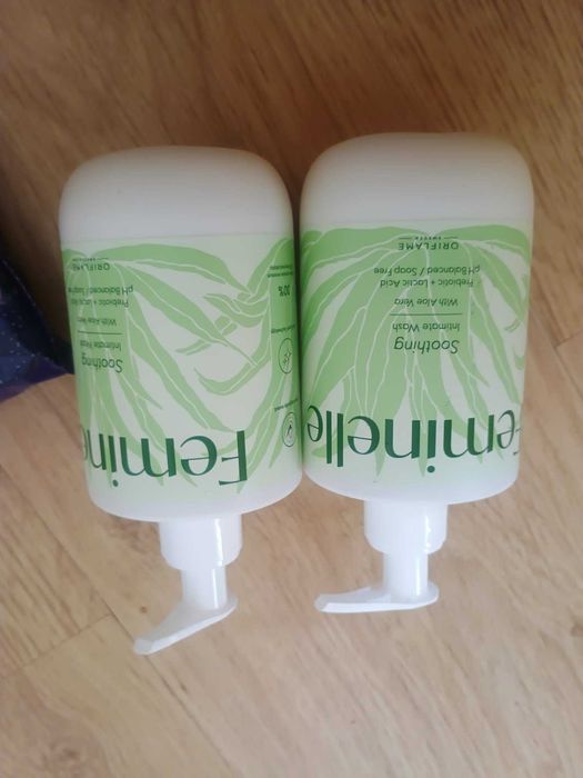 Kojący płyn do higieny intymnej Feminelle z aloesem oriflame