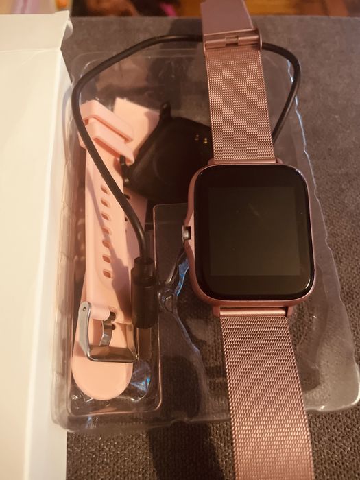 Smart watch com carregador duas braceletes novo na caixa