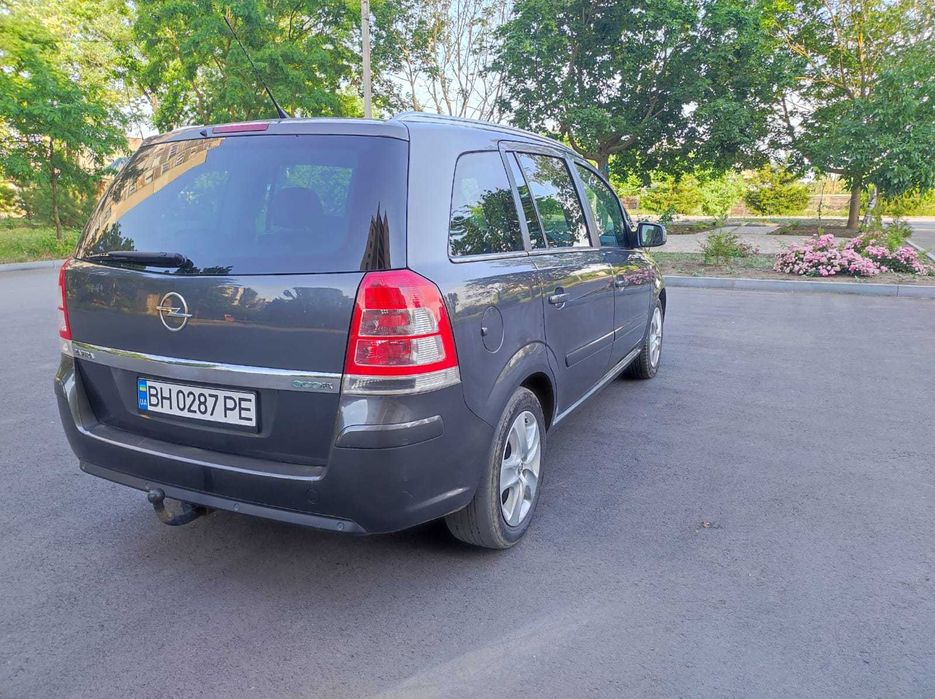 Opel zafira 2011