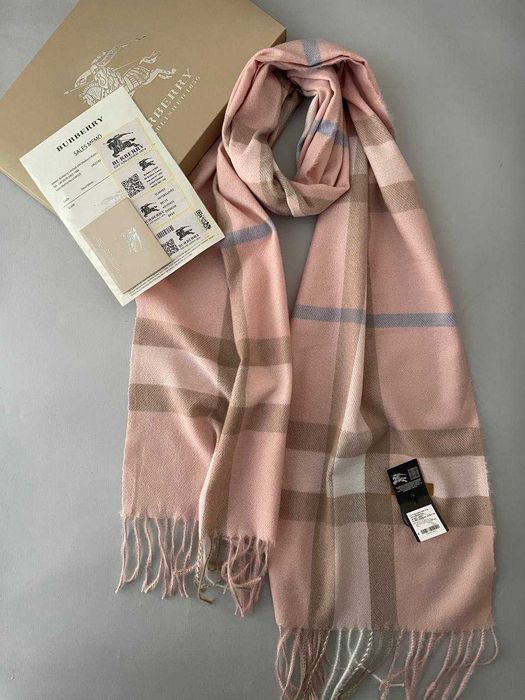 Шарф розовый Burberry