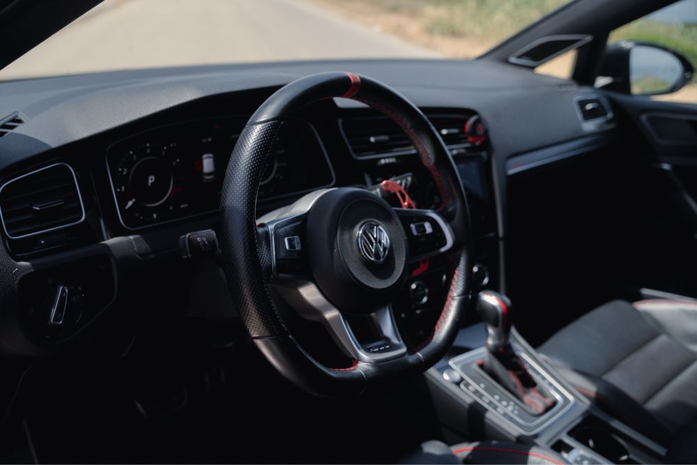 Golf GTI TCR 300cv