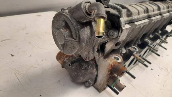 Colaça / cabeça do motor RENAULT Clio I (B/C57_, 5/357_)