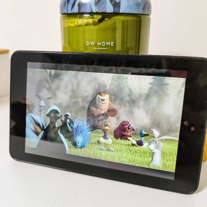 Планшет Dell 8 дюймів, для дитини / для перегляду мультиків