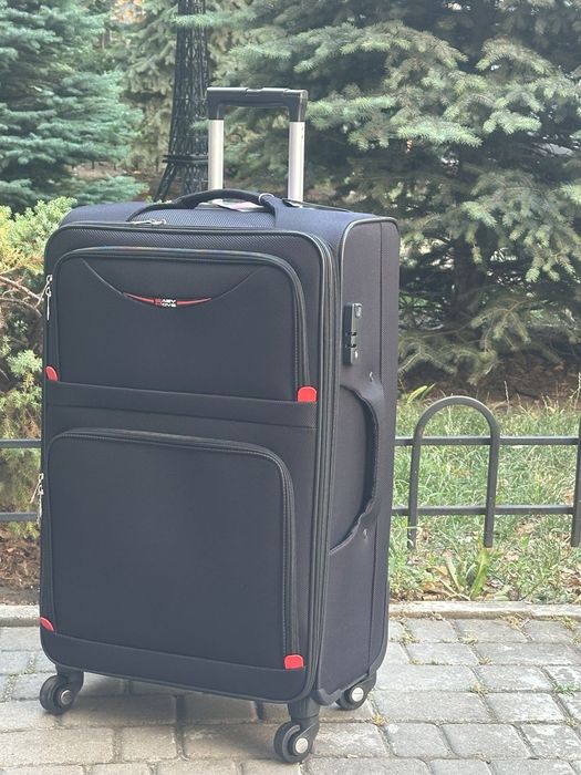 Чемодан Easy move s 849 грн, m 1899,L 1899 , xl 2899