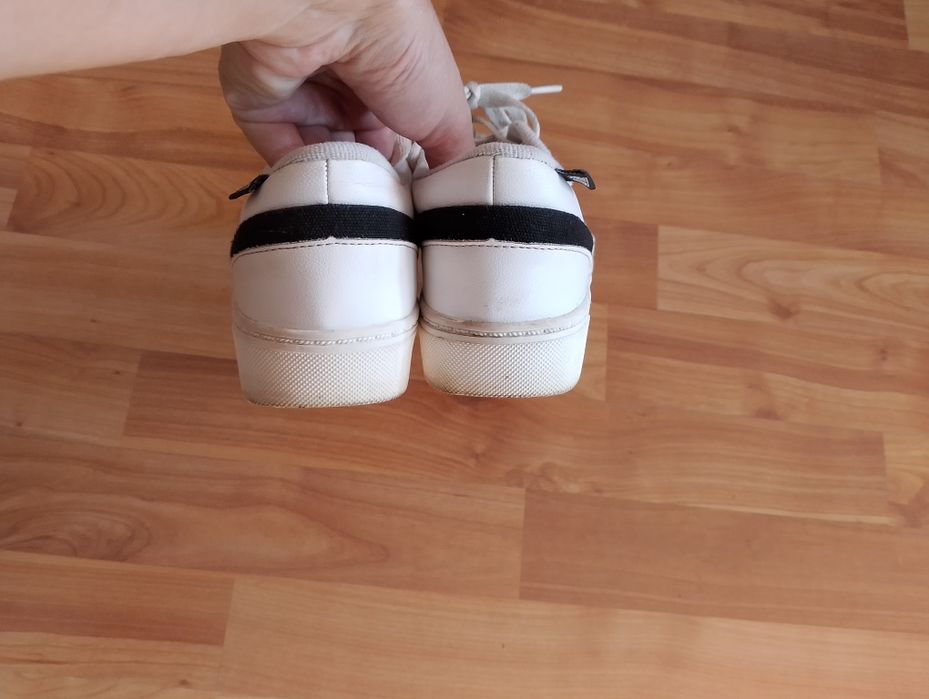 Buty damskie sportowe sneakersy Jenny Fairy rozmiar 39