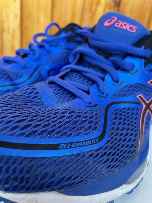 Кросівки ASICS Gel CUMULUS 39 розмір