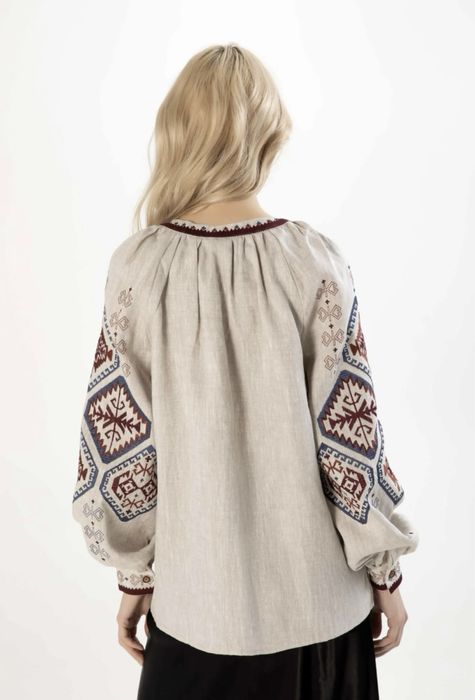 Вишиванка жіноча