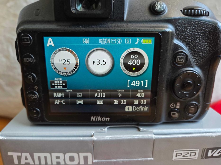 DSLR Nikon D3300 24Mp + Zoom Tamron 18-270mm Di II VC PZD D7200 D5600