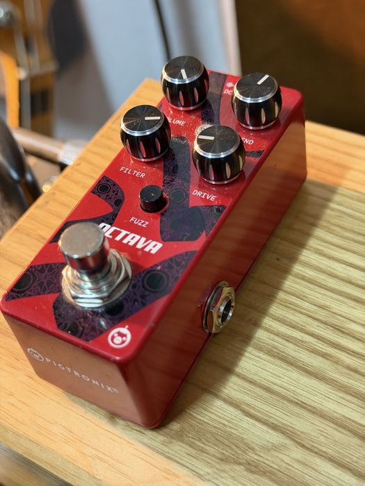 Pigtronix Octava Fuzz octave