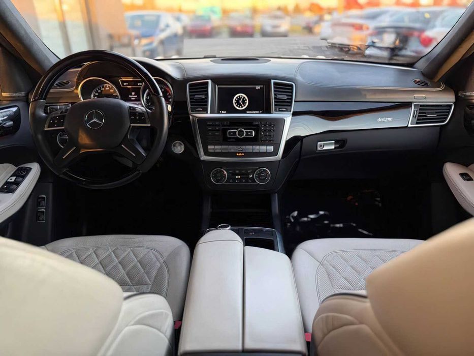 Mercedes-Benz GL-Class GL 550 4MATIC      2015