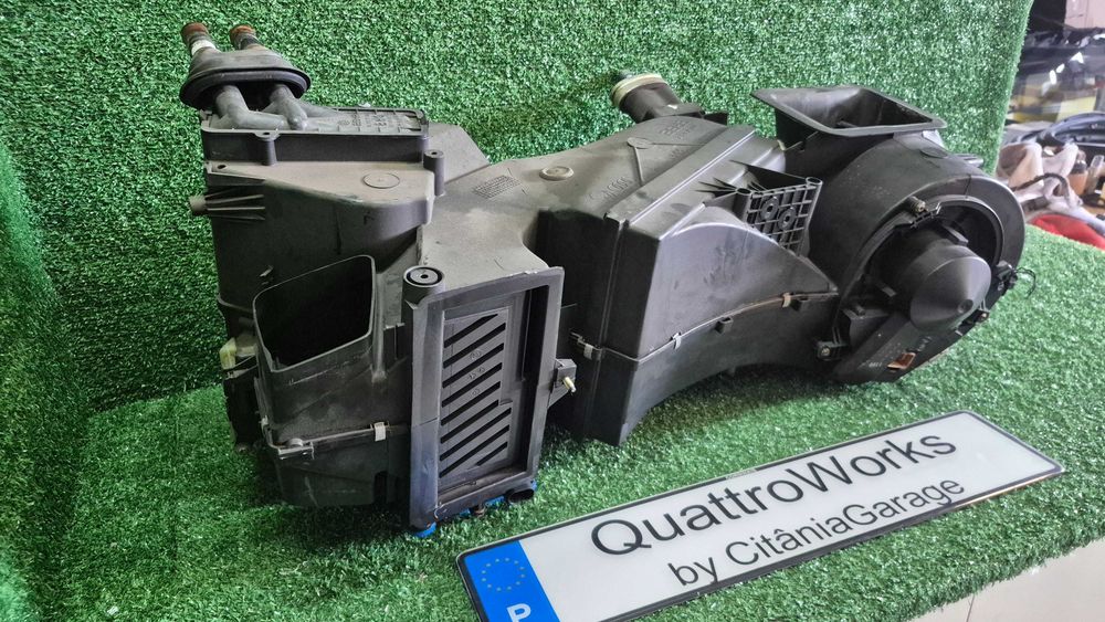 Caixa Sofagem Ar Condicionado Audi A4 B5 8D Ref. 8D1.820005J Original