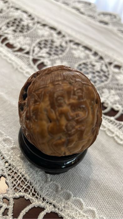 Nozes esculpidas á mão chinesas