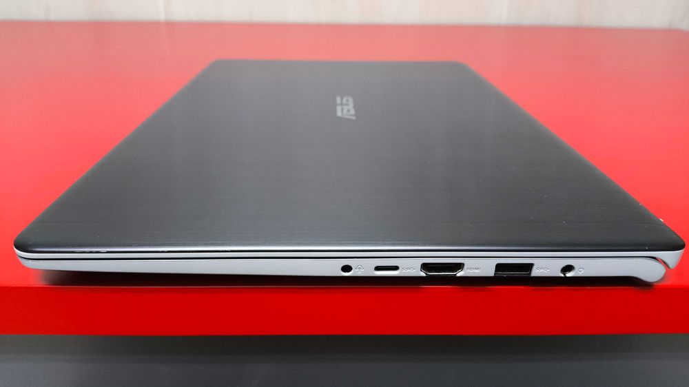 Asus Vivobook S15 S530FN 15,6"