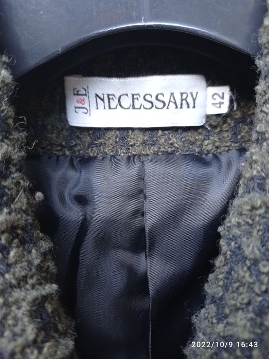 Płaszcz damski Necessary 42