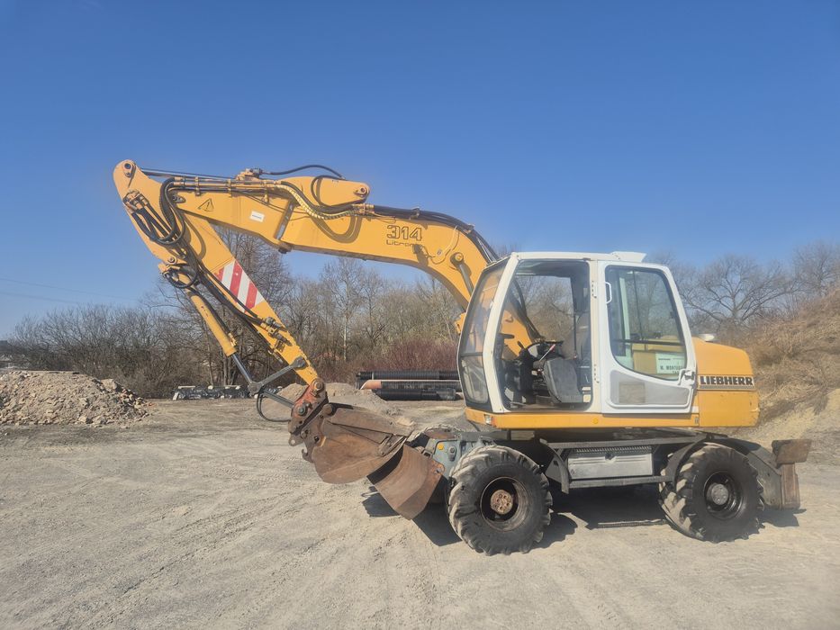 Liebherr  A 314 sprowadzona CENA BRUTTO  książką serwisowa